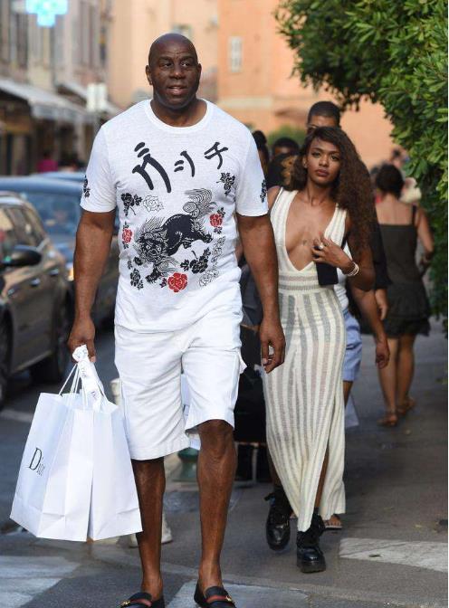 罗马诺：利物浦对伊萨克报价为1.2亿镑，纽卡要先找到替代者（罗马诺：利物浦1.2亿镑求购伊萨克，纽卡需先锁定替身）