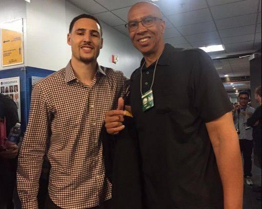 阿莫林：刚去葡体也被人说顶多撑3个月，我不喜欢频繁换球队（阿莫林：初到葡体有人断言我撑不过三个月，我不愿频繁换队）