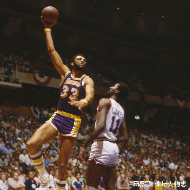 FIFA女足最新排名：中国女足下降一位至世界第17，亚洲第四（FIFA女足排名更新：中国女足下滑一位至世界第17，位列亚洲第4）